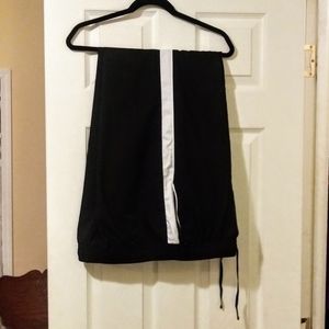 Baggy jogging pants with front pockets